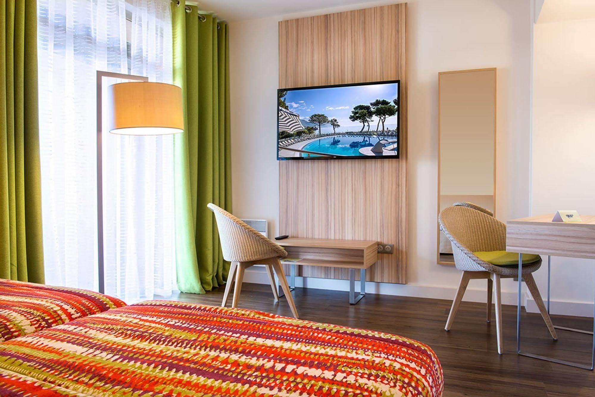 Hotel Vacances Bleues Delcloy Сен-Жан-Кап-Фера Екстериор снимка
