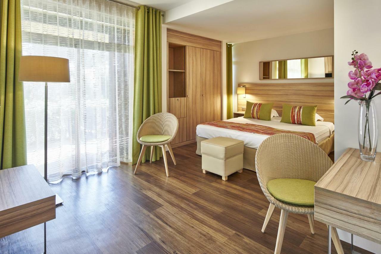 Hotel Vacances Bleues Delcloy Сен-Жан-Кап-Фера Екстериор снимка
